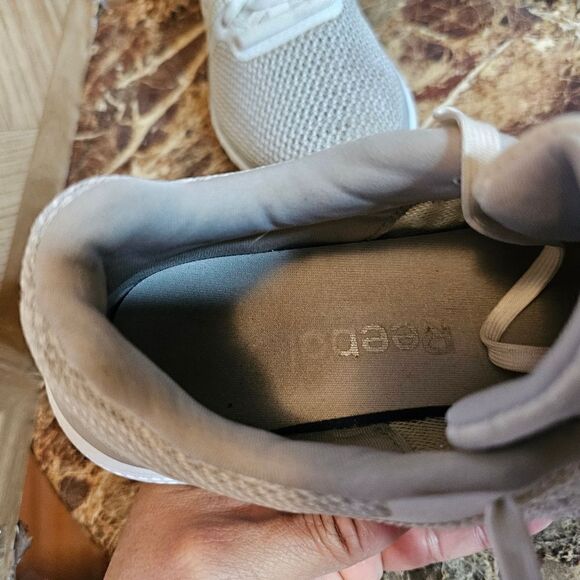 Reebok women's classic running gray shoes size 6.5.     192 - Picture 2 of 11